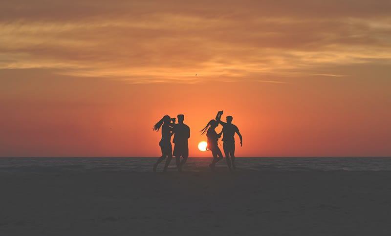 balli-caraibici-tramonto